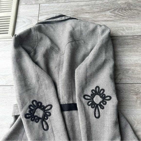 Tristan & Iseut Wool Blend Puff Sleeve Embroidery Blazer - Picture 12 of 15